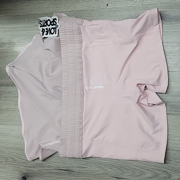 LOVE &SPORTS SHORTS. - Picture 4 of 8